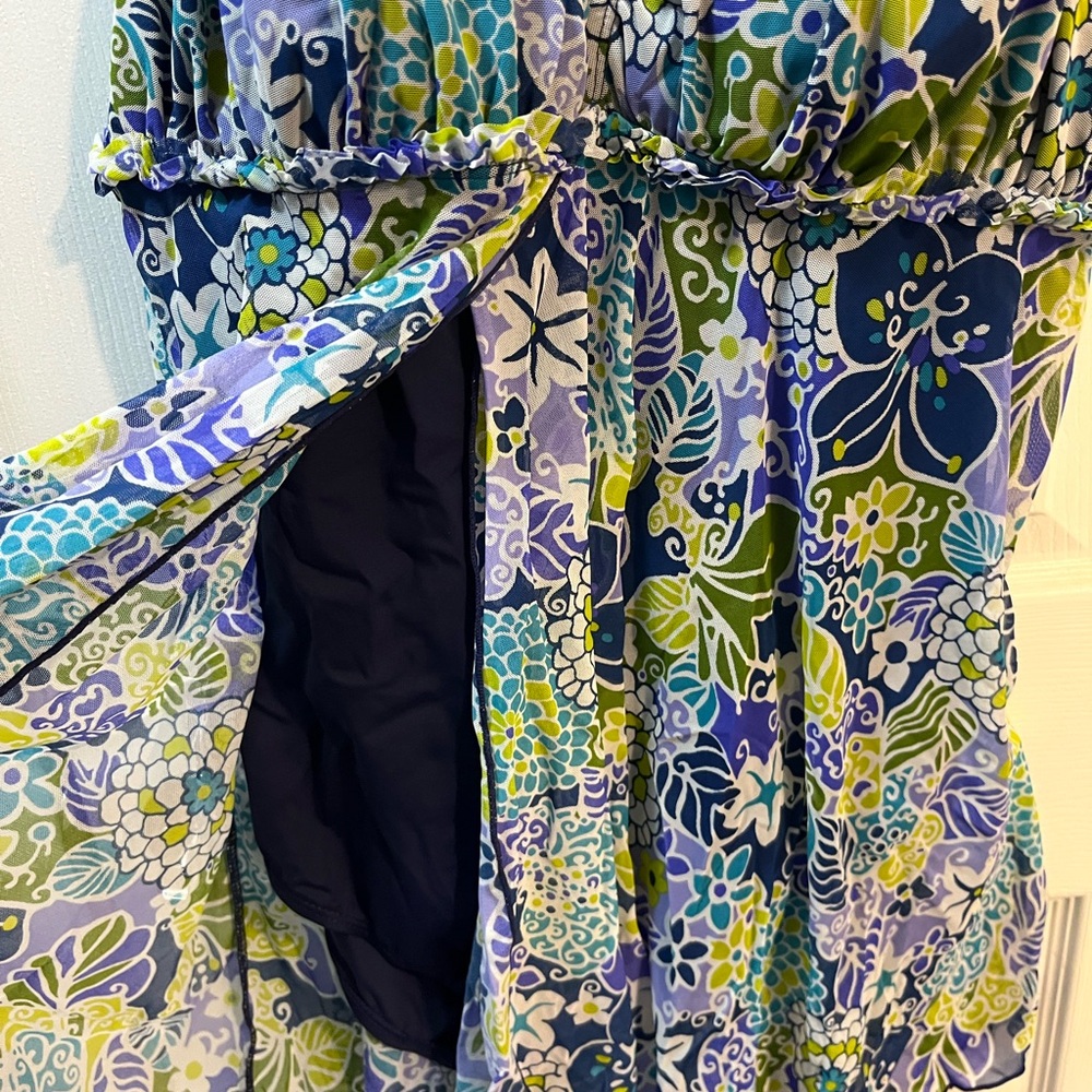 A Shore Fit Floral Swimsuit in Blue and Green Flowy Skirt Adj Straps Size 16 - Picture 3 of 7